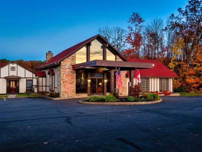 Red Roof Inn & Suites Hazleton Exterior foto