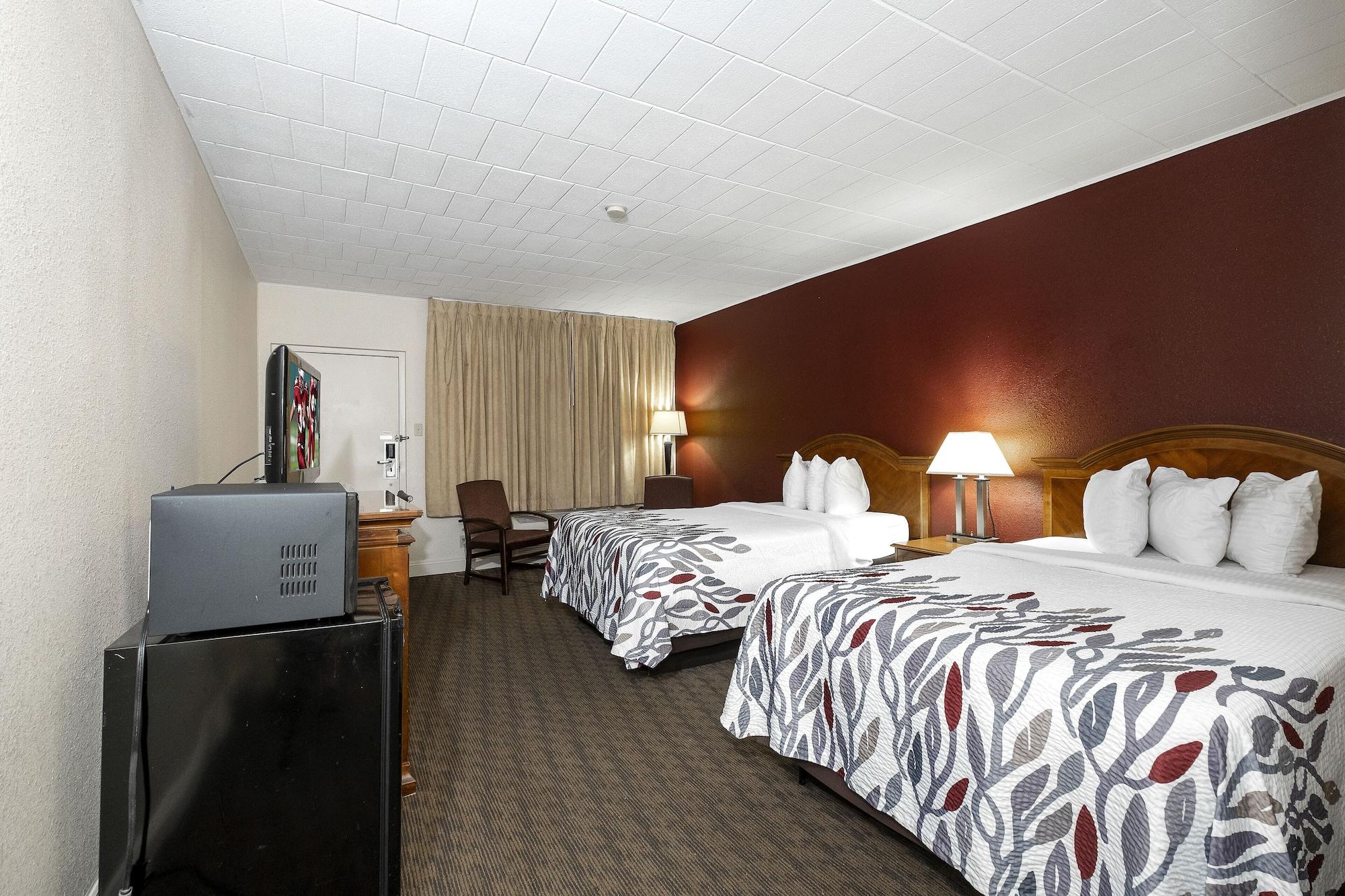 Red Roof Inn & Suites Hazleton Exterior foto