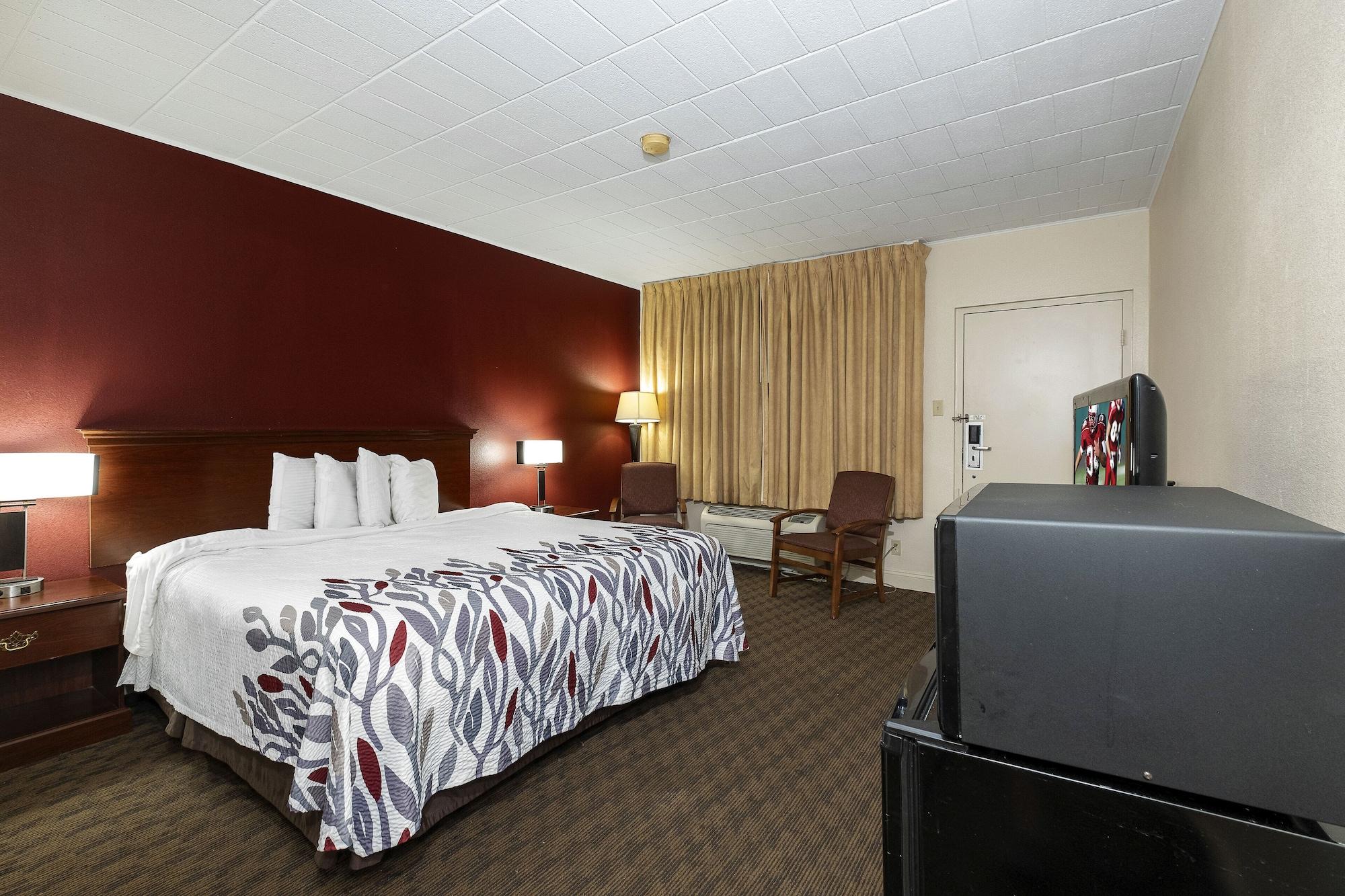 Red Roof Inn & Suites Hazleton Exterior foto